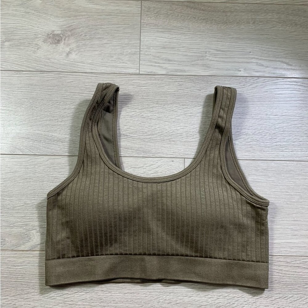 GOOD AMERICAN Shine Tank Bralette in Ribbed Nylon - Picture 4 of 13